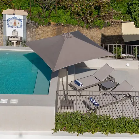 Beautiful Villa With Rooftop Pool Carmhim Villa Calheta (Madeira)