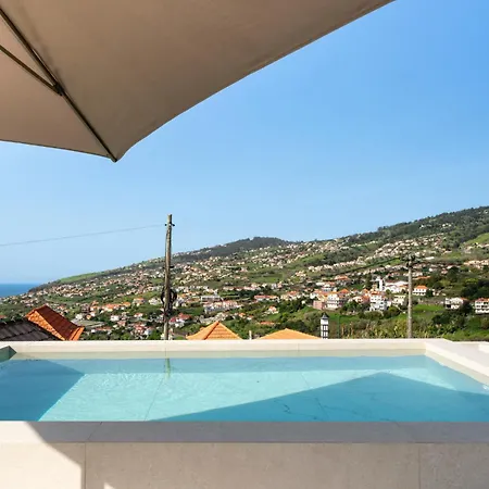 Villa Beautiful Villa With Rooftop Pool Carmhim Calheta (Madeira)