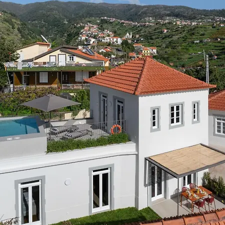 Villa Beautiful Villa With Rooftop Pool Carmhim *