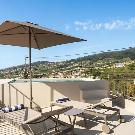 Beautiful Villa With Rooftop Pool Carmhim