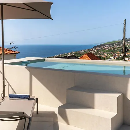 Villa Beautiful Villa With Rooftop Pool Carmhim *